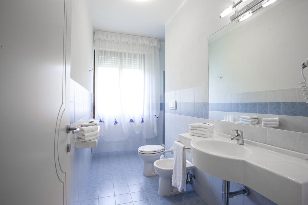 Hotel Grappolo D'Oro Pietrasanta Pokoj fotografie